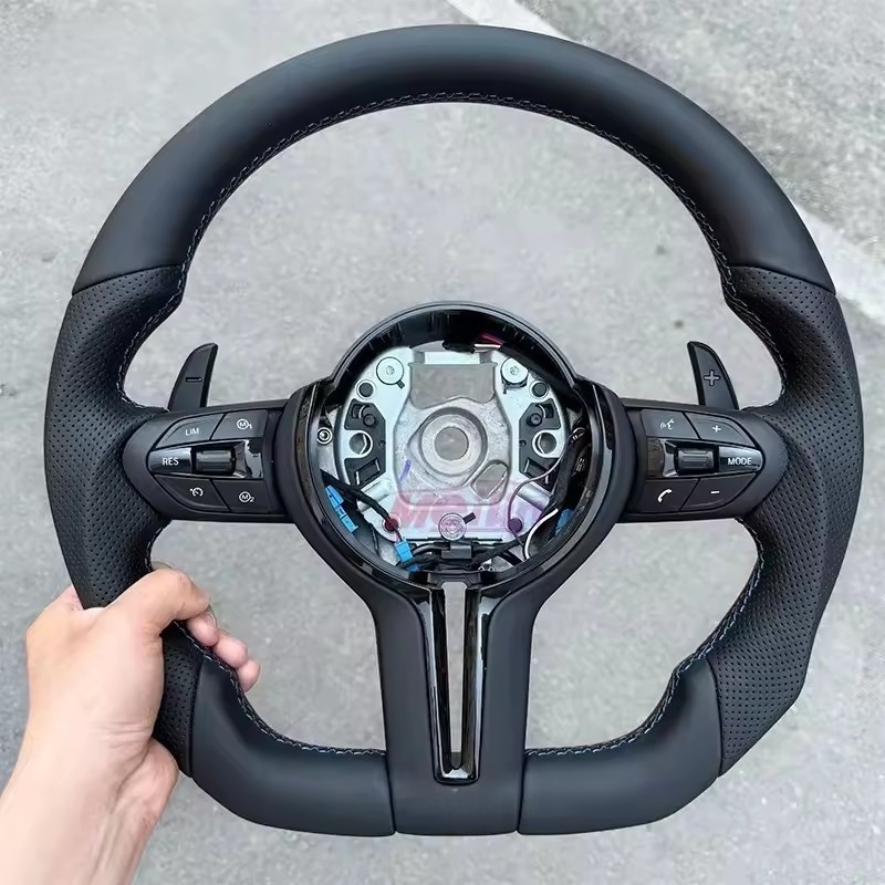 Volante in Pelle per Auto BMW  - Car Accessories For Steering Wheel recensione e prezzo